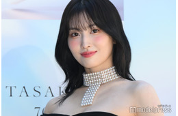 TWICEモモ、ノースリタイトドレス姿に絶賛の声「美しすぎて直視できない」「神々しい」