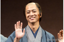 timelesz寺西拓人、自身のまげ姿を心配「スタッフさんを見渡すとみんな僕と同じ顔をしてたんです」【『新 画狂人北斎』‐2025‐】