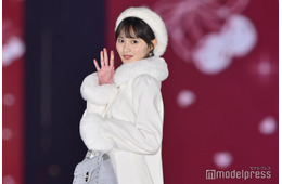 乃木坂46遠藤さくら、王道ガーリーコーデに歓声 清楚な微笑みに釘付け【ガルアワ2025AW】