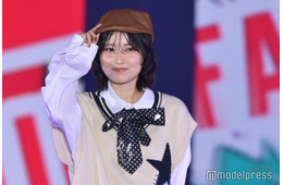櫻坂46的野美青、ランウェイデビューで笑顔弾ける 美脚際立つ秋コーデ【ガルアワ2025AW】