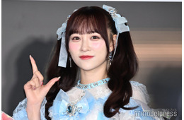 ＝LOVE音嶋莉沙、ピンクのショーパンコーデでスラリ美脚輝く「可愛すぎる」「ハイビスカスの妖精」と反響