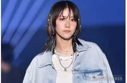 元櫻坂46土生瑞穂、奇抜なアングルで美脚披露「お洒落でかっこいい」「綺麗すぎ」の声