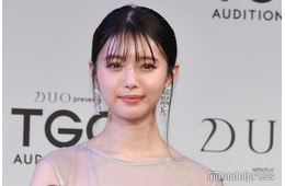 市川美織、ディズニーでのシンデレラコスプレ姿が話題「再現度高い」「お姫様そのもの」