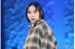 丸山礼、強めメイクで雰囲気ガラリ 凱旋ランウェイに反響「別人級」「かっこいい」【サツコレ2025A/W】