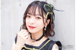 ヘラヘラ三銃士・さおりん、美デコルテ輝くオフショル姿公開「肩ライン綺麗」「秋コーデ素敵」の声