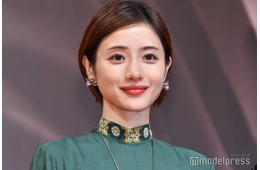 石原さとみ、育児中「私はタフだな」痛感した瞬間「下の子を抱っこ紐で抱っこして」