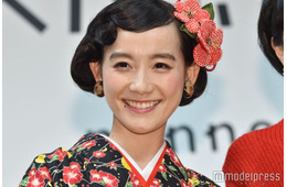 篠原ともえ、19歳大学生当時の写真公開「個性爆発」「シノラー発見」懷かしむ声