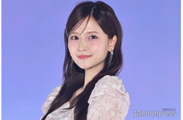 乃木坂46金川紗耶、美肩見せスウェット×お団子ヘアの休日写真に「彼女感すごい」「ドキっとした」の声