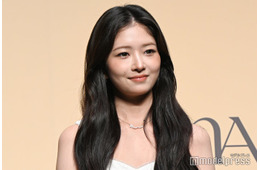 IVEレイ「かわいい？」ハイトーンイメチェン姿に絶賛の声「破壊力すごい」「ツインテール可愛すぎる」