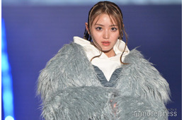 香音、オールブラックで色白美脚際立つ ミニスカ私服ショットに「大人っぽい」「ドキッとした」の声