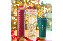 スタバ、ホリデー新作フード＆グッズ発表 “リボン付き”コールドカップタンブラーも登場【一覧】
