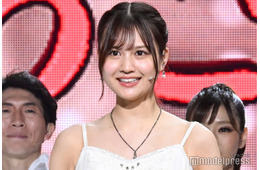 元乃木坂46中村麗乃、美脚際立つクリスマスディズニーコーデ美脚「大人可愛くて素敵」「真似したい」の声