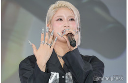 HANA・MOMOKA、4.5時間かけた勝負ネイル披露「いつもよりもちょっと」【ネイルオブザイヤー2025】