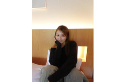 双子モデル“りかりこ”りか、結婚を発表 お相手とのウェディングフォト公開「一生に一度のこの瞬間をゆっくり噛みしめています」