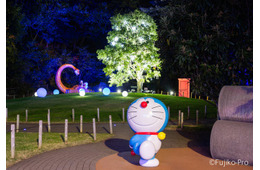 藤子・F・不二雄ミュージアムのクリスマス2025 『ドラえもん』原画やツリー展示で冬の思い出を