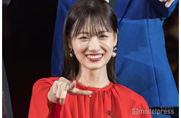 山下美月、ネコ耳ニット帽×肩出しトップス姿にファン悶絶「ラインが綺麗」「二度見する美しさ」