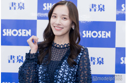 都丸紗也華「攻めてるかな」初披露の水着姿も カレンダーに手応え