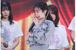 前田敦子が涙「秋元先生にお礼が言いたい」ステージ上にAKB48現役＆OGメンバー184人集結【20周年記念コンサート】