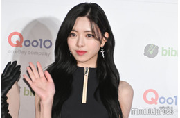 ITZYユナ、短丈トップスで美くびれ大胆披露「引き締まっててかっこいい」「レベチの可愛さ」と反響