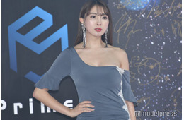 2児の母・森咲智美、ミニスカコーデで美脚輝く「ライン綺麗」「憧れのスタイル」と反響