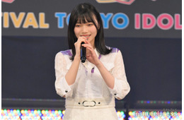 乃木坂46岡本姫奈、ノースリ私服で色白素肌チラリ「絵になる」「景色と相性抜群」と反響
