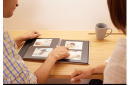 失恋した16歳の孫。すると、祖父が”分厚いアルバム”を持ってきて⇒まさかの写真に「俺の武勇伝だ」