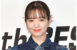 横田真悠、美脚全開スタイルに熱視線「等身すごい」「小顔際立ってる」