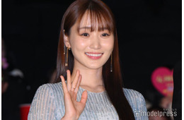 菅井友香、胸元のぞくキャミ姿公開「目を奪われる」「大人っぽい雰囲気で素敵」と悶絶の声