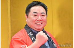 “モノノフ”ドランクドラゴン塚地武雅、相方・鈴木拓「ももいろ歌合戦」総合司会に嘆き「ちゃんとオタクで可愛い」の声