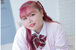 くれまぐUraN、夫・あさひとのキスショット披露 挙式写真に反響殺到「綺麗すぎて涙出た」「まるでプリンセス」