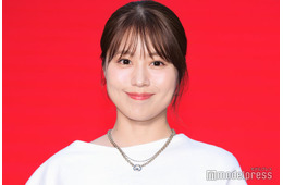 有村架純、美肩大胆ベアトップ姿公開「色気がすごい」「美しさに磨きがかかってる」と反響