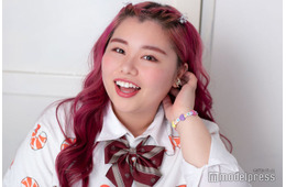 くれまぐUraN、2歳娘顔出し家族3ショットに反響「パパ似かな？」「家族まとめて可愛すぎる」