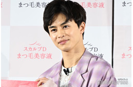 超特急・草川拓弥、ピンクのだるまに目＆まつ毛入れ「載せないでほしいんですけど」