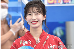 小倉ゆうか、旅先で3kg増 ビキニ姿で美ボディ披露「透明感がすごくて見惚れる」「憧れのスタイル」