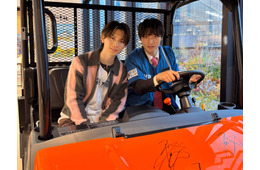 阿部顕嵐＆岩橋玄樹、9年ぶり再共演で“エモい”展開「青春時代を一緒に過ごした大切な仲間」きつねダンスも披露【モデルプレス独占カットあり】