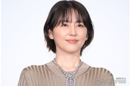 長澤まさみ「懐かしい写真見つけた」幼少期ショット公開「目力が強い」「面影がありすぎる」と話題