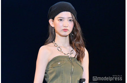 “奇跡の9頭身”黒木麗奈、股下83cmの美スタイルに驚きの声「体の半分以上が脚」「二度見した」