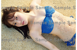 宮田愛萌、起きたてのすっぴん姿・美ヒップラインショット…1st写真集封入特典6種解禁【Lilas】