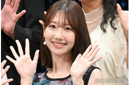 柏木由紀、美脚際立つミニスカ私服に熱視線「スタイル抜群」「上級者コーデ」