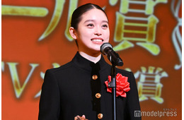 高石あかりが涙目「夢のような不思議な感覚」朝ドラ「ばけばけ」吉沢亮から絶賛止まらず【2026年エランドール賞】