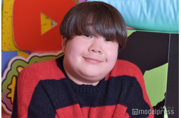 夜のひと笑い・こう、復縁した恋人とUSJデート「お似合いの2人」「ハリポタコーデ似合ってる」の声