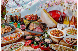 映画「ウィキッド」コラボも！大阪でキャンプ飯×フレンチの贅沢ブッフェ「桜・グランピング」