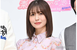 長濱ねる、ワンショルダーのブラックドレス姿披露「色白で輝いてる」「上品で大人っぽい」と絶賛の声