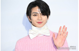 岩瀬洋志、ビックリボン際立つ大胆なネックバンドコーデ披露「特別な日につけるのがおすすめ」【ディオール バンブーパビリオン】