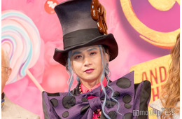 DOMOTO堂本光一「チャーリーとチョコレート工場」再演に意気込み 水色ヘア＆個性的なウォンカ衣装で登場