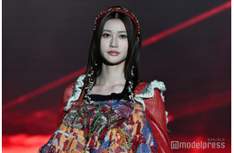 生見愛瑠、トップバッターで「TGCあいち・なごや2026」開幕 カラフルドレスで地元凱旋ランウェイ