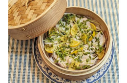 更年期世代の春の身体が「ゆらぎやすい」理由は？中医学には「引き締める」食材があって