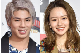 山本舞香、夫・マイファスhiroとカフェで密着「距離感にキュンとした」「お似合いすぎ」とファン歓喜