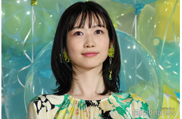 岡本夏美、美デコルテ輝くドレス姿「コスラバ」奥野壮撮影の“プロ級”ショットに「女子の夢が詰まってる」「貴重な1枚」の声