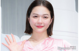 村重杏奈、熱愛報道後に会見登場 報道陣から質問殺到も笑顔でシャットアウト「己のことは己でやる！」
